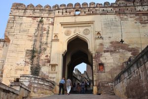0277 Jodhpur - Porte de Mehrangarh
