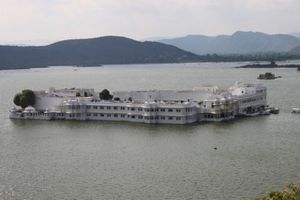 0186 Udaipur - Lake Palace Hotel