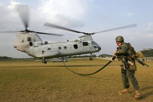 Marine_CH-46E_Helicopter_Transport.jpg
