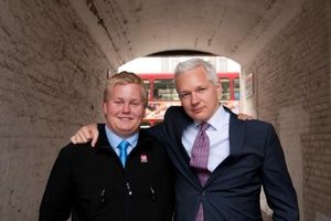 Wikileaks: Il a 17 ans et il espionne Julian Assange pour le FBI depuis 2 ans ! 5863770-8740581