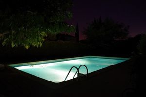 piscine nuit