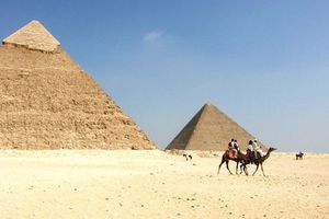 trois-pyramides-gizeh-447525.jpg