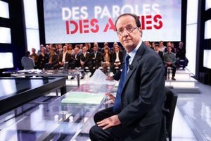 François-Hollande-Des-paroles-et-des-actes-677x452