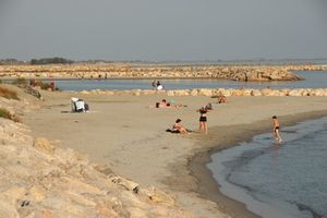 0104-St Maries de la Mer, la plage