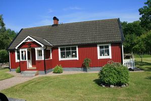 032-Mjällby,maison pimpante en bois