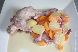 Lapins-aux-lardons-pommes-de-terre-carottes.JPG