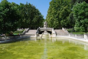 Dijon - Jardin Darcy - La fontaine et le bassin