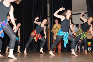 danse-africaine-blancs.jpg