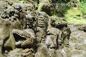 sculture rafting bali