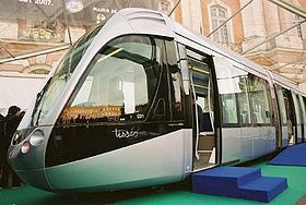 280px-Toulouse_Citadis_tramway_model_-scale_1-_02.jpg