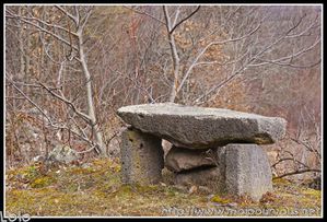 le-banc-en-pierre-volcanique.jpg