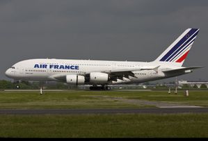 Airbus-A380-Air-France-2.jpg