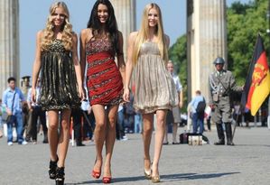 Top 3 Finalistinnen Rebecca Amelie Jana gntm 2011 germanys