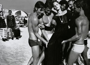 43439_Vogue_Fran9C35A7a_JunhoJulho2005_phMarioTestino_12_Ma.jpg