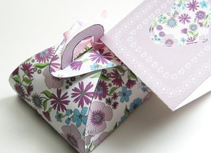 free-printable-gift-box-gratuit-boite-cadeau-2.jpg