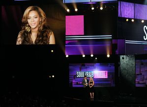 Beyonce+Knowles+2011+American+Music+Awards