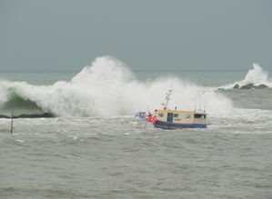 2008 08 Plouescat Porsmeur Tempète (14)