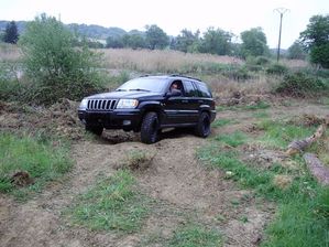 Grand-Cherokee-2