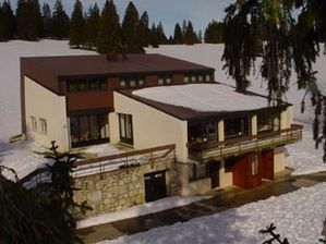 chalet02.jpg