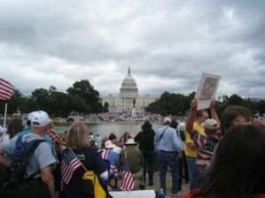 9_12_tea_party_in_DC-50.jpg