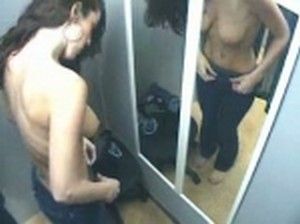 flic salope cabine essayage voyeur flic salope cabine essayage voyeur