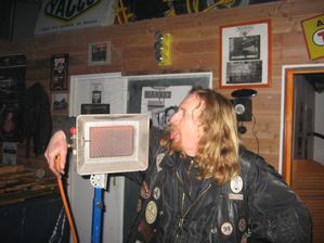 2010 02 077