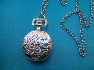 montre-sautoir-coeur--4-.JPG