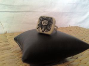 bague carre 2€ P22-12-09 10.33