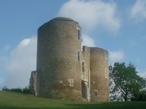 levroux-vieu-cahteau-1.jpg