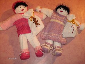 2 poupées de Noël