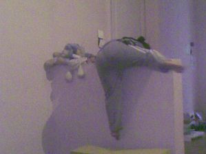 hop j'essaie de passer ma jambes! 201220091005