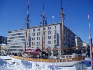 Bateau-resto-copie-1.JPG