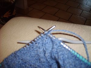 tricoter les 2 mailles suivantes