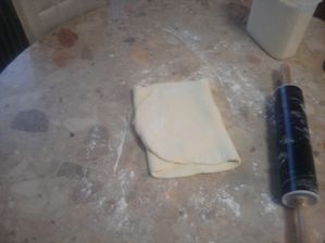 1ER TOUR PATE FEUILLETE PETITS SUISSES3