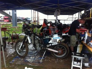 moto sous bache 2