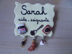 Badge fimo thème chocolat et breloques gourmandes SARAH