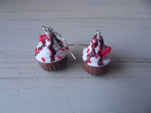 BO fimo cupcakes avec tranche de fraise