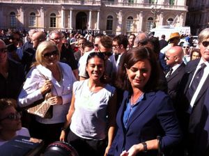 La Presidente della Camera Laura Boldrini in visita a Catania Insieme nello Sport. La presidente della Camera Laura Boldrini a Catania saluta il tour di Giusy Versace