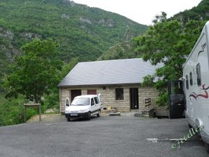 Jetelle-La-Malene-05-border.jpg