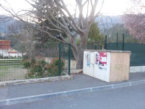 2012-03-25 AFFICHAGE PRESID CONTES FRONT DE GAUCHE PCF (10)