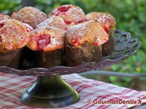 Muffins-fraises des bois -pralines GourmanDenise