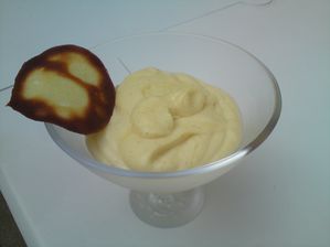 creme-mousseline-a-la-vanille-et-sa-tuile-lignac.JPG