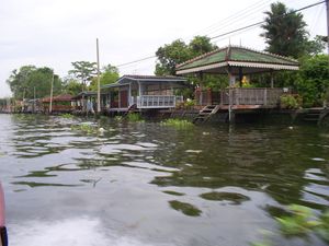 46 a klong bangkaok ou on nous a arnaquer 75euros