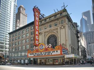 x-Chicago_Theatre_blend.jpg