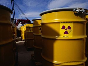 D-chets-nucl-aires-bidons.jpg