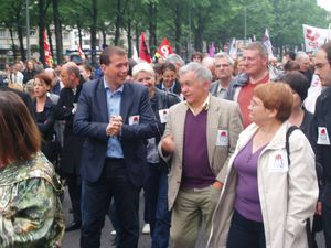 P1011127-manif27mai10.JPG