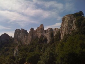 vue du château depuis la route d'accés