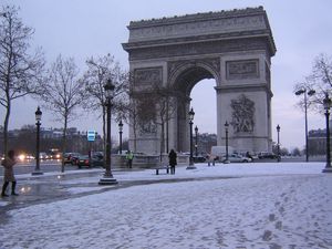 Arco-de-triunfo-paris-invierno-nieve-en.jpg