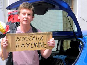 http://img.over-blog.com/300x225/1/10/86/49/le-petit-placide/2011/petit-placide-2/placide/2012/2012-PETIT-PLACIDE/2012/sept-2012/fin-2012/2013/juin-2013/AUTOMNE-2013/577186_10201057503612635_686399461_n.jpg