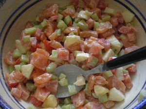 salade-concombre-tomate-saumon-et-le-petit-truc-en-plus.JPG